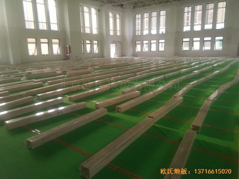 山東濟(jì)南唐冶城籃球館體育地板施工案例3