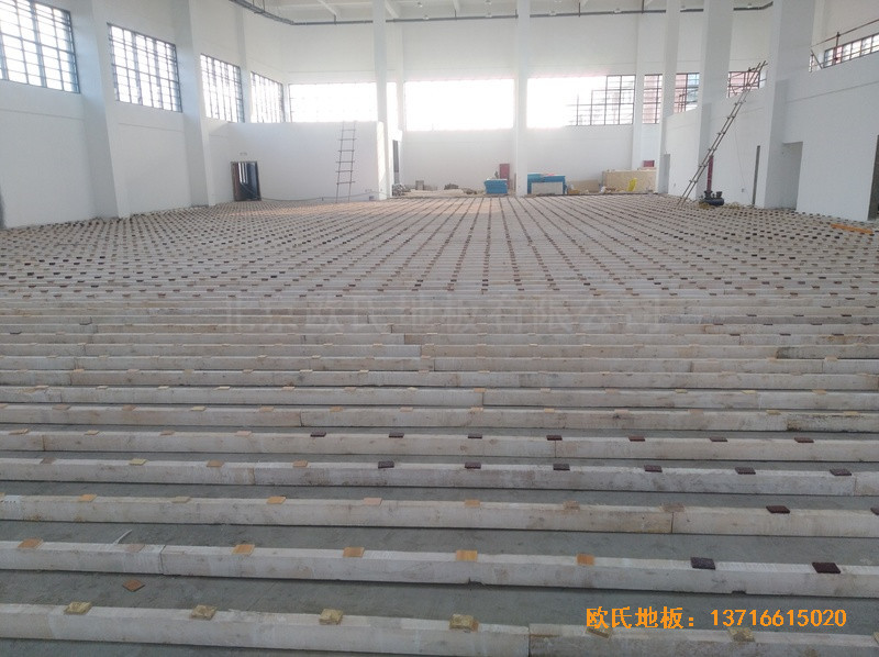 江蘇徐州悅城小學(xué)籃球館體育地板施工案例1