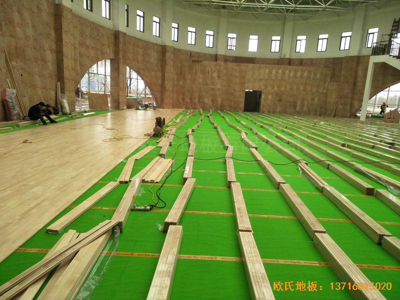江西榮江金色春城小學(xué)運(yùn)動(dòng)館體育地板安裝案例3