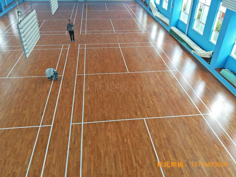 云南公安局小區(qū)羽毛球館體育地板施工案例5