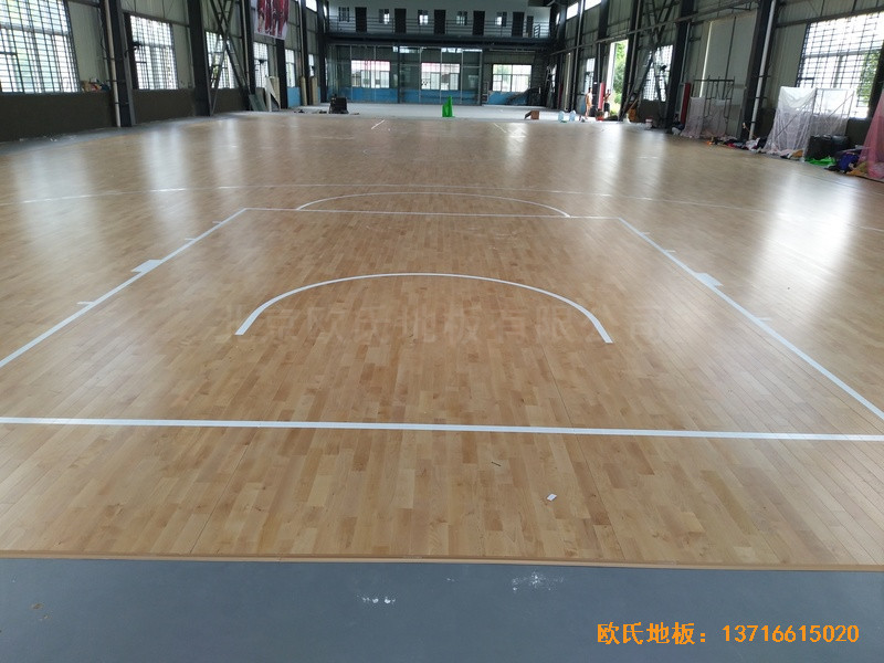 安微淮南開發(fā)區(qū)籃球館運動地板鋪設(shè)案例0